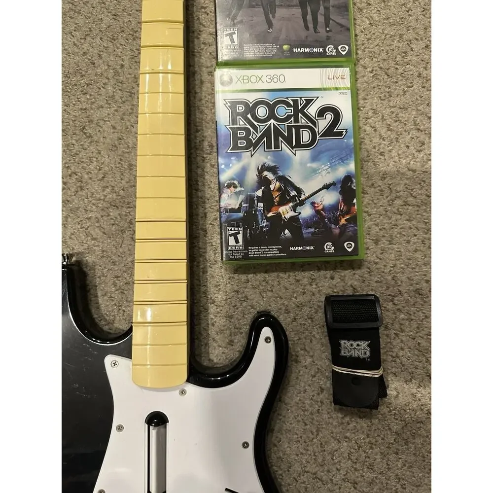 Rock Band Fender Stratocaster XBOX 360 Wireless Guitar Bundle Rockband Beatles